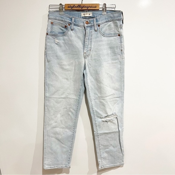 Madewell Mid-Rise Classic Straight Jeans in Wellingford Wash: Knee-Rip Edition - Picture 5 of 14